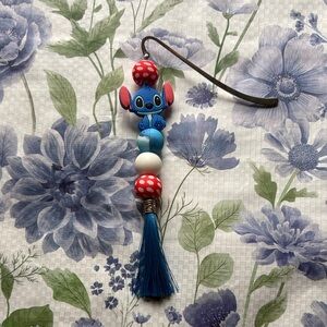 Stitch bookmark